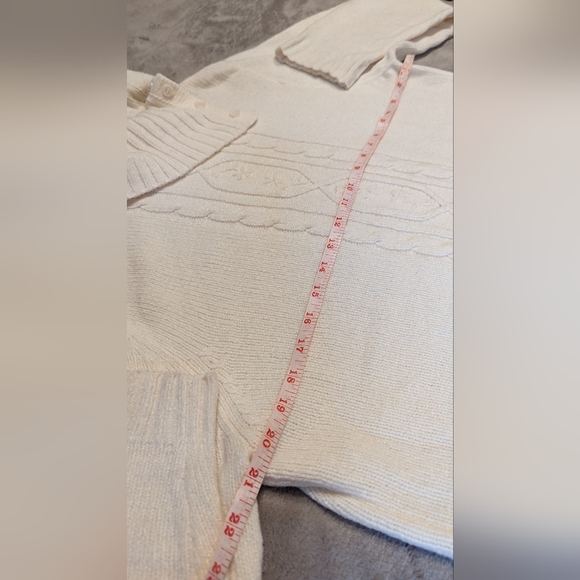 Tradition cream cowlneck sweater L - Picture 8 of 9